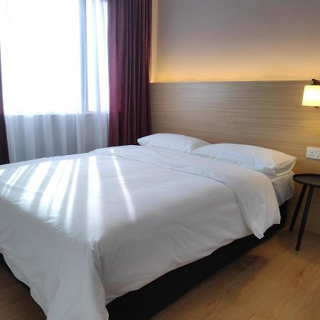 Ez Suites 반다르스리브가완 외부 사진